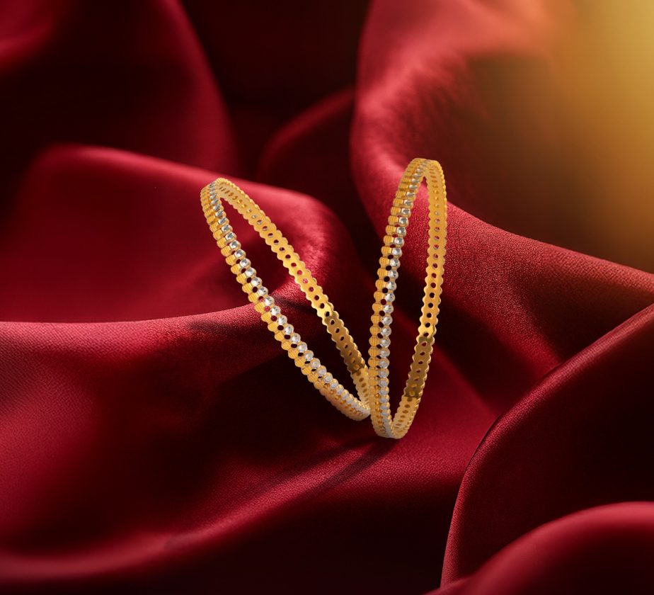 Exploring Traditional Indian Jewellery Craftsmanship Available in Dubai